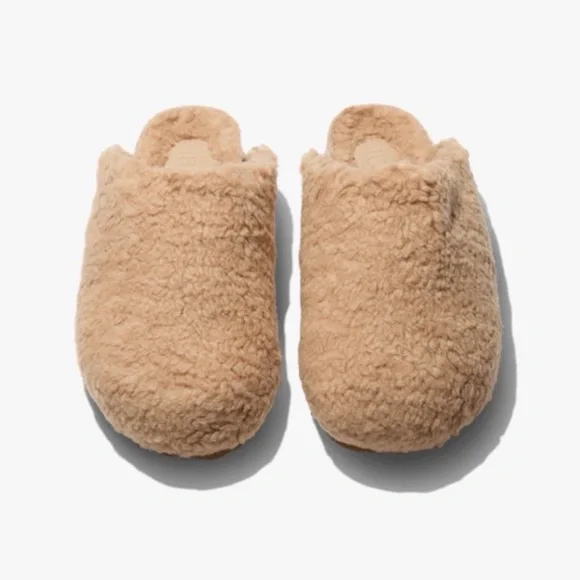 Intentionally Blank Apres Slipper - Picture 3 of 7